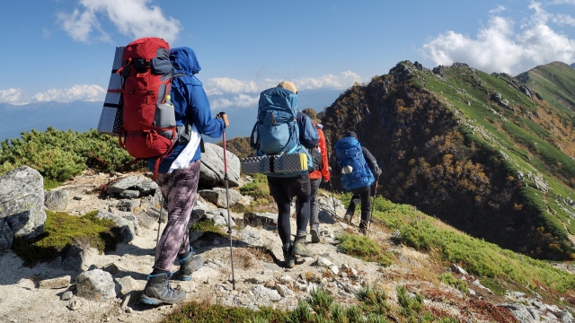 初めての登山！トレッキングやハイキングとの違いは？